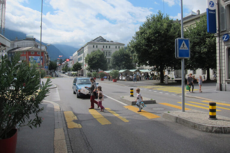 Situation am Rathausplatz in Glarus im Jahr 2015