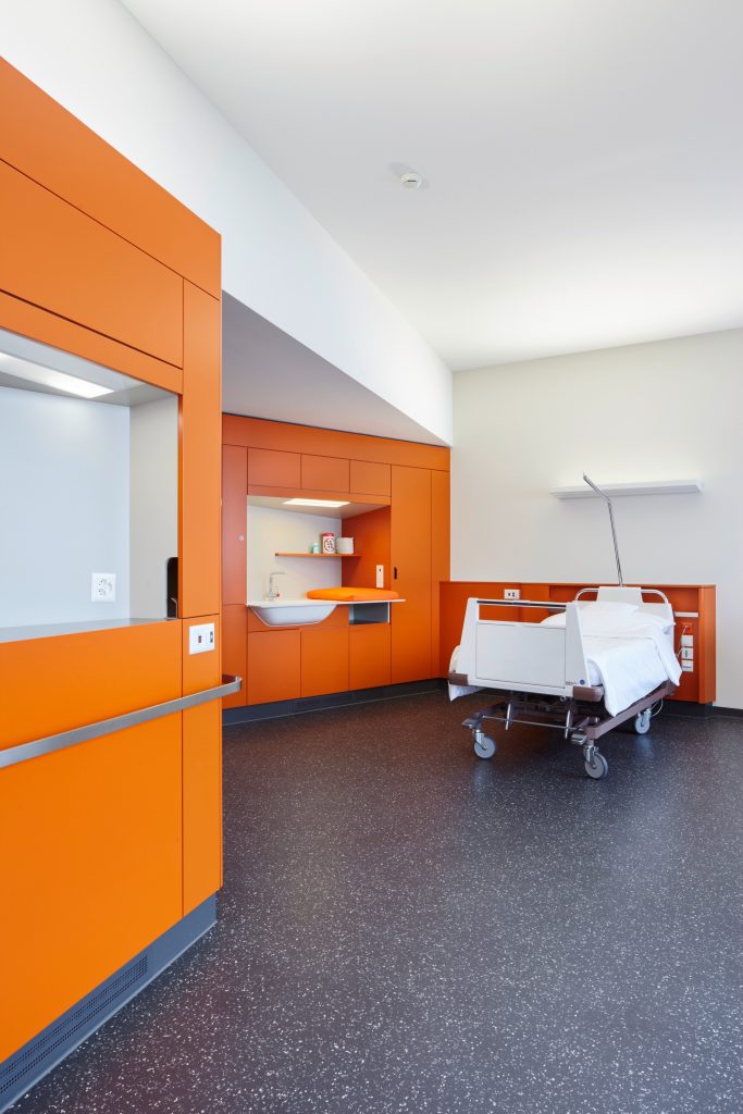 Spital Zollikerberg, Sanierung des Ostflügels