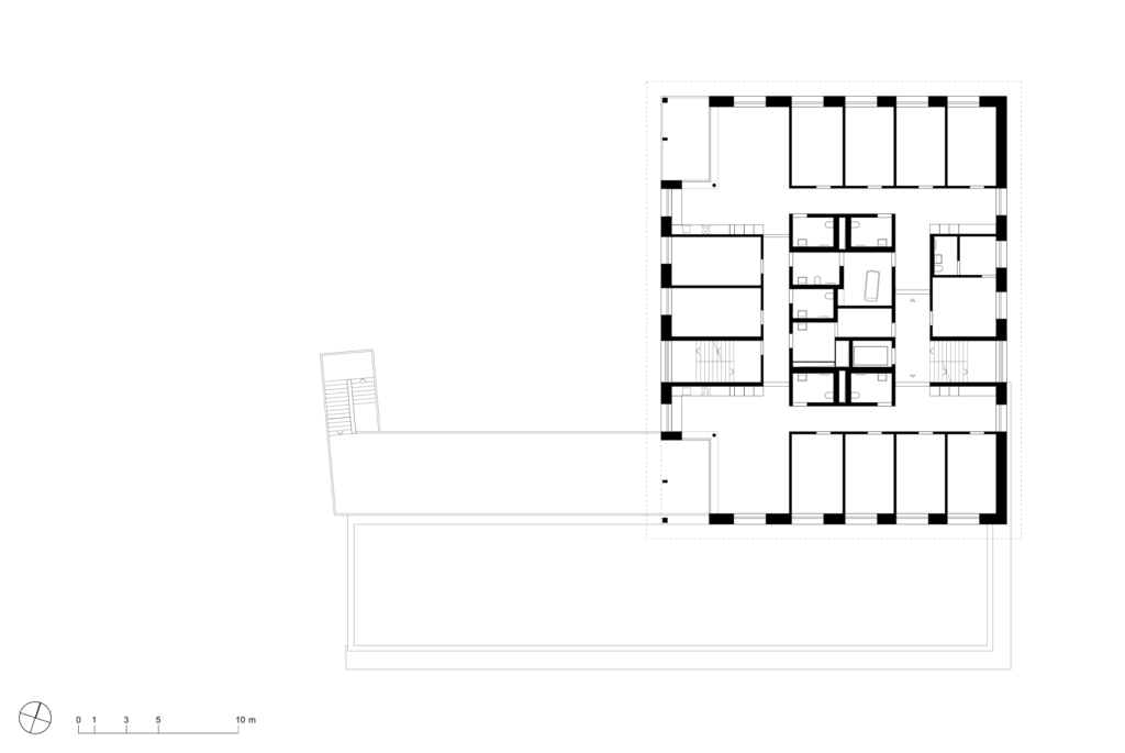 Die Obergeschosse sind symmetrisch Organisiert, je eine Wohngemeinschaft mit 4 und eine mit 6 Zimmern füllen eine Etage.