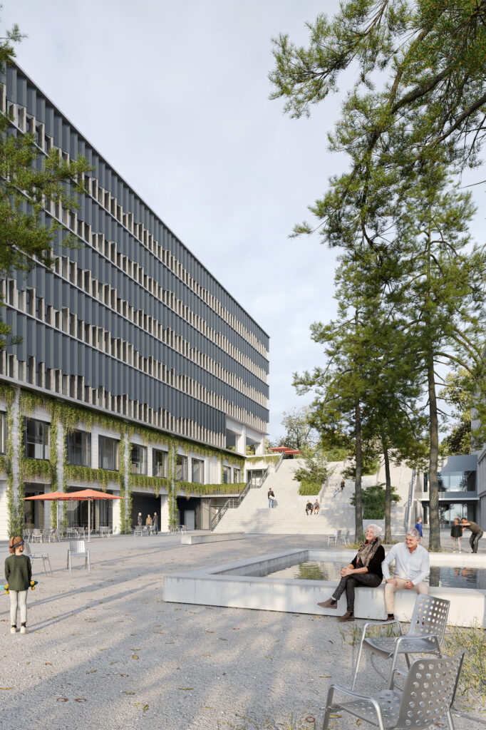 Visualisierung des Spitalplatzes und der Freitreppe. Zwei Sockelgeschosse sind begrünt, der Platz mit grossen Schatten spendenden Bäumen bepflanzt.