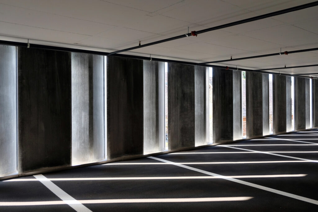 Innenansicht der V-Stützen, Atmosphäre mit Lichteinfall