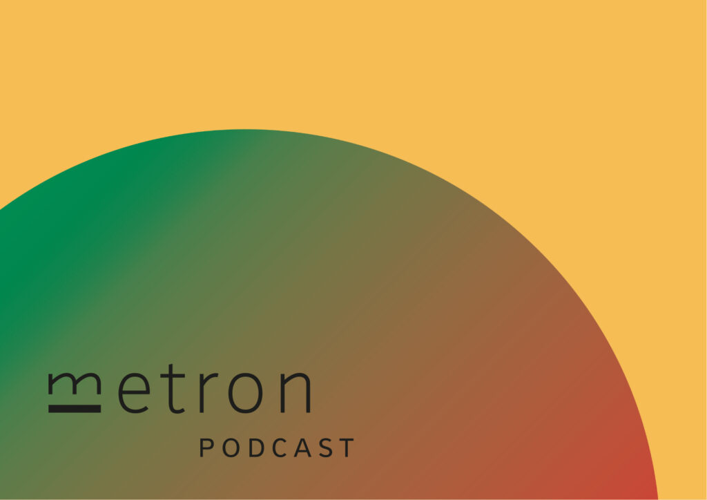angeschnittener Kreis mit Farbverlauf von grün zu rot vor orangenem Hintergrund, davor der Schriftzug "Metron Pordast"